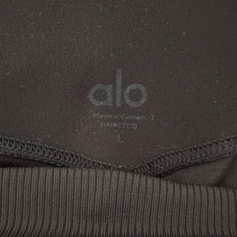ALO Yoga High-Waist Alosoft Lounge Legging - Picture 5 of 7